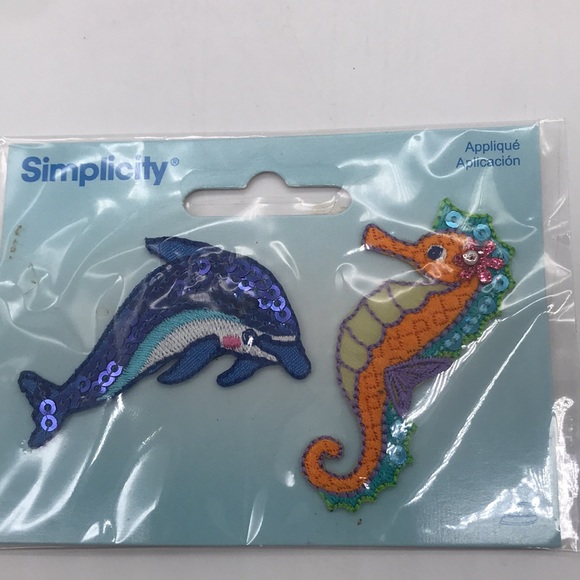 Simplicity Embroidered Iron-on/Sew-on Appliqué—Dolphin & Seahorse - Picture 2 of 4